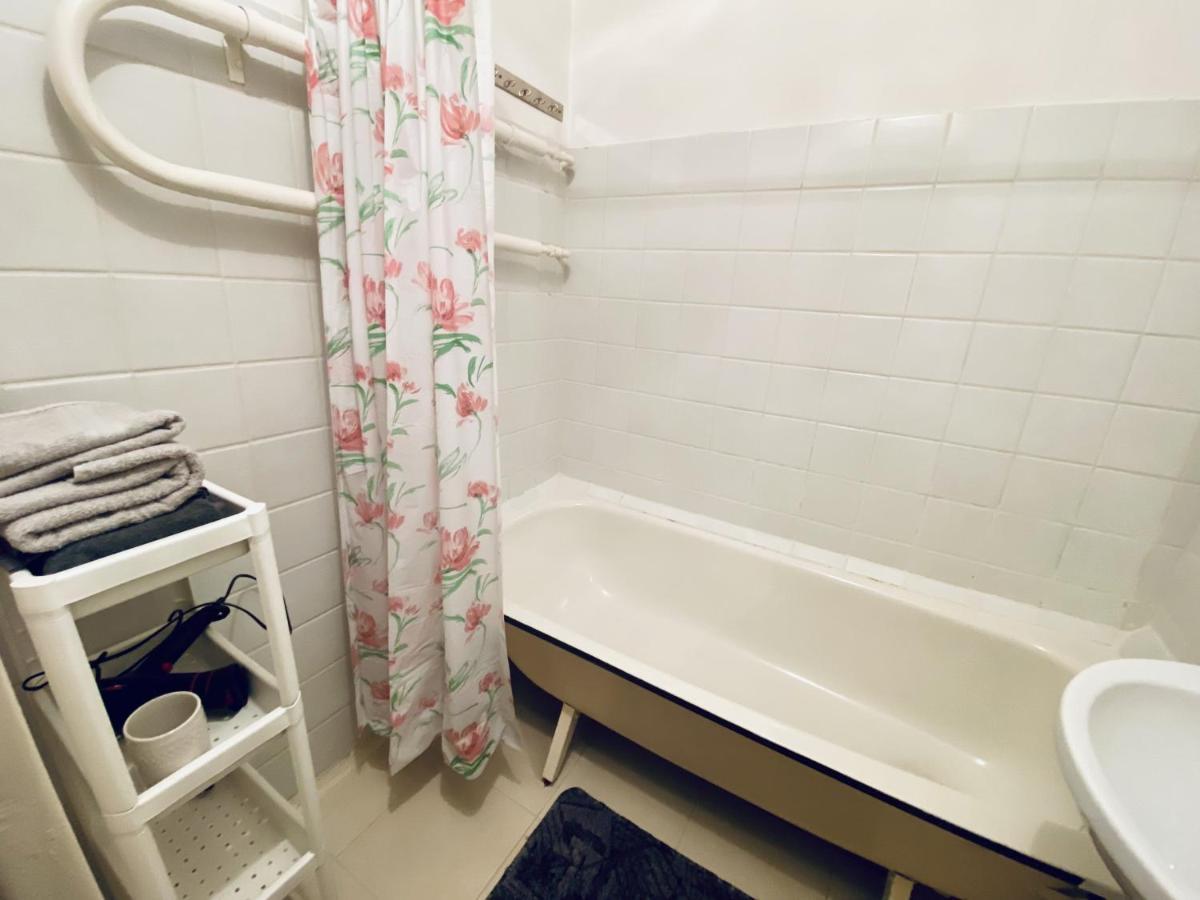Spacious 3-Room Apartment & Parking Riga Exterior foto