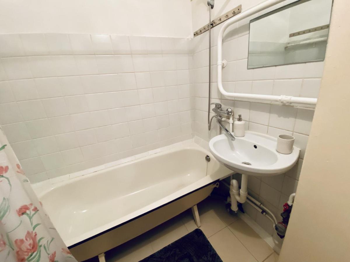 Spacious 3-Room Apartment & Parking Riga Exterior foto